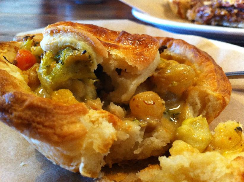thepieholedowntownlosangelescurrypie