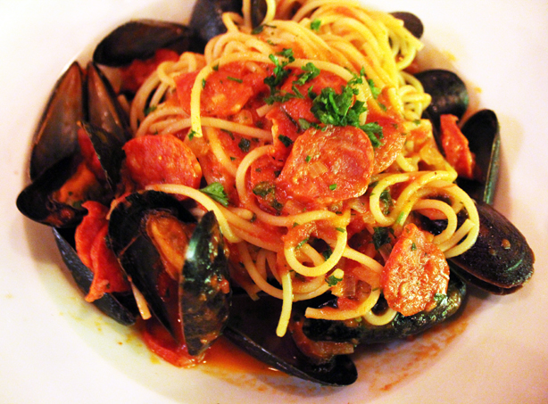 Spaghetti with Mussels from Maxamiliano on York Blvd. in Highland Park, Los Angeles