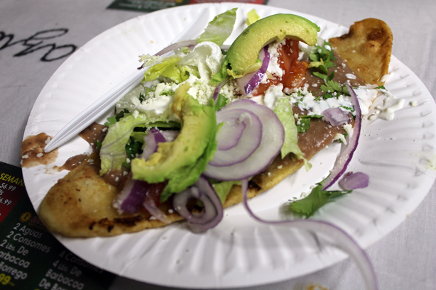 ElHuaracheAztecaVeggieHuarache