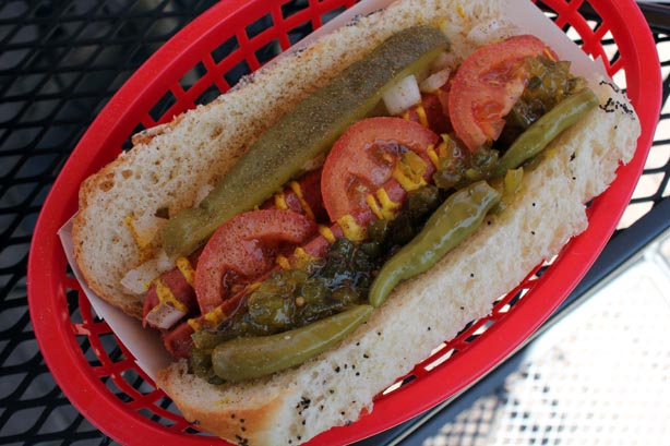 MeeasHotDogChicagoDogEagleRock